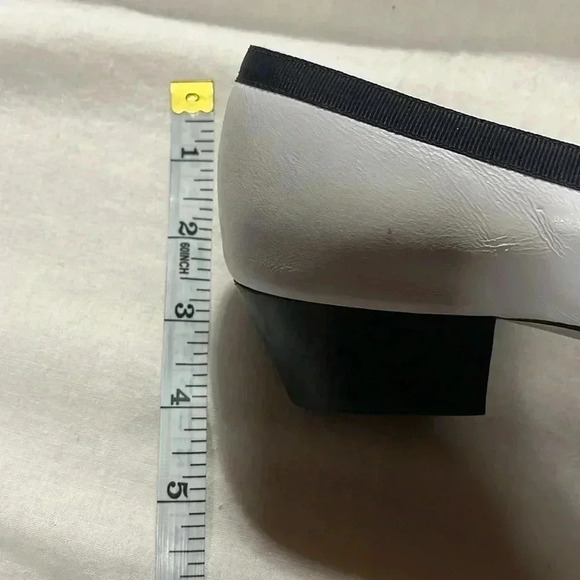 [10] Salvatore Ferragamon White Black lillaz Vara  Bow Pumps Heel Shoes - Picture 11 of 12